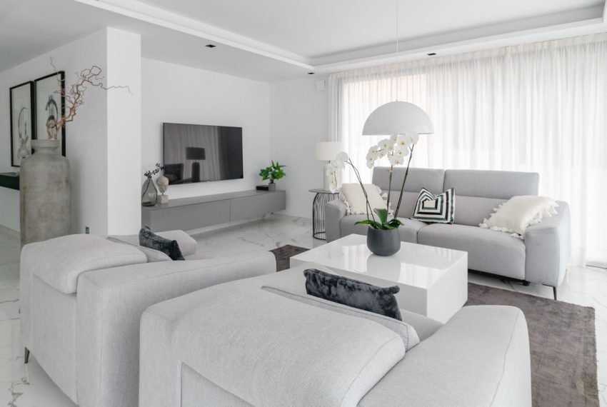 R4074745-Villa-For-Sale-Nueva-Andalucia-Detached-4-Beds-300-Built-6