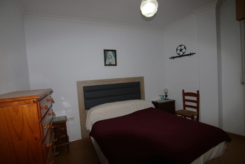 R4235914-Apartment-For-Sale-Guaro-Middle-Floor-5-Beds-285-Built-17