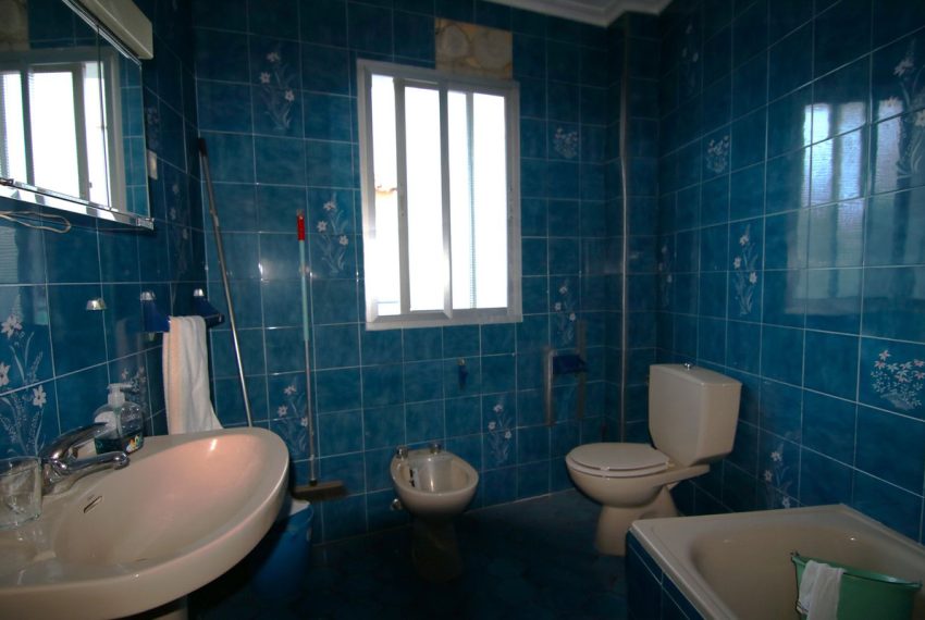 R4235914-Apartment-For-Sale-Guaro-Middle-Floor-5-Beds-285-Built-18