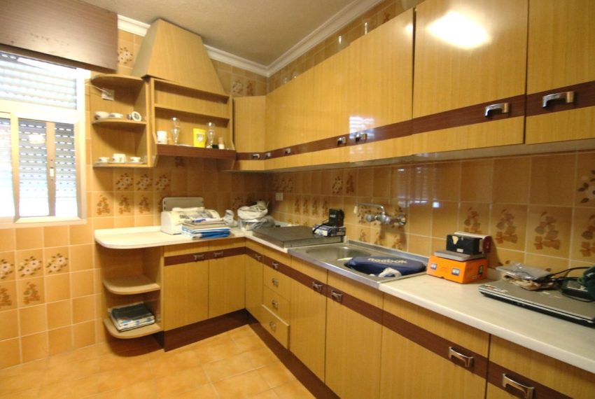 R4235914-Apartment-For-Sale-Guaro-Middle-Floor-5-Beds-285-Built-4