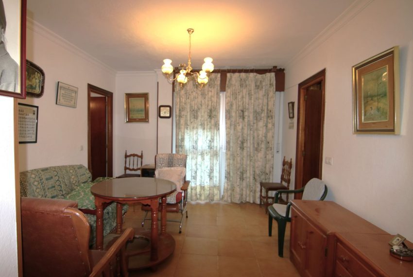 R4235914-Apartment-For-Sale-Guaro-Middle-Floor-5-Beds-285-Built-5
