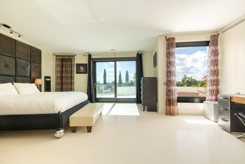 R4503706-Villa-For-Sale-Los-Flamingos-Detached-10-Beds-1081-Built-13