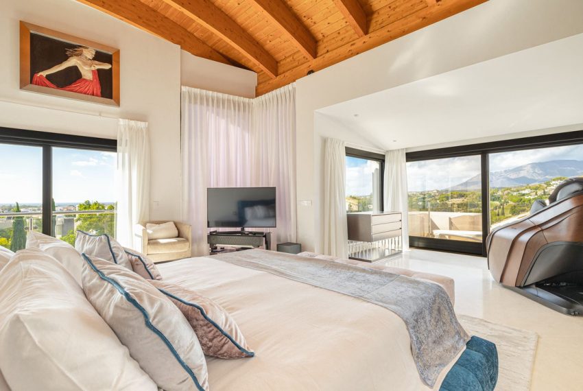 R4503706-Villa-For-Sale-Los-Flamingos-Detached-10-Beds-1081-Built-8