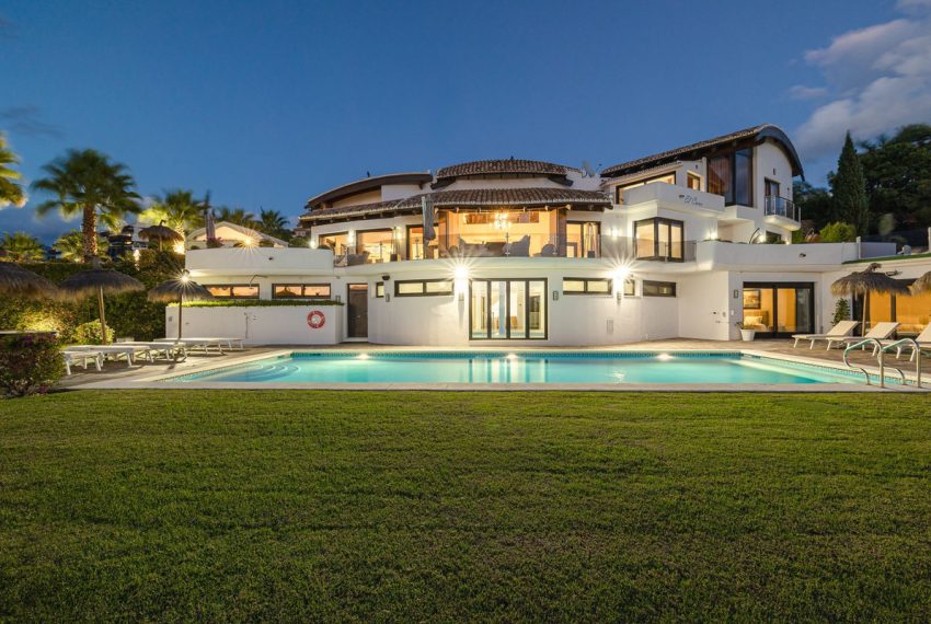 R4503706-Villa-For-Sale-Los-Flamingos-Detached-10-Beds-1081-Built