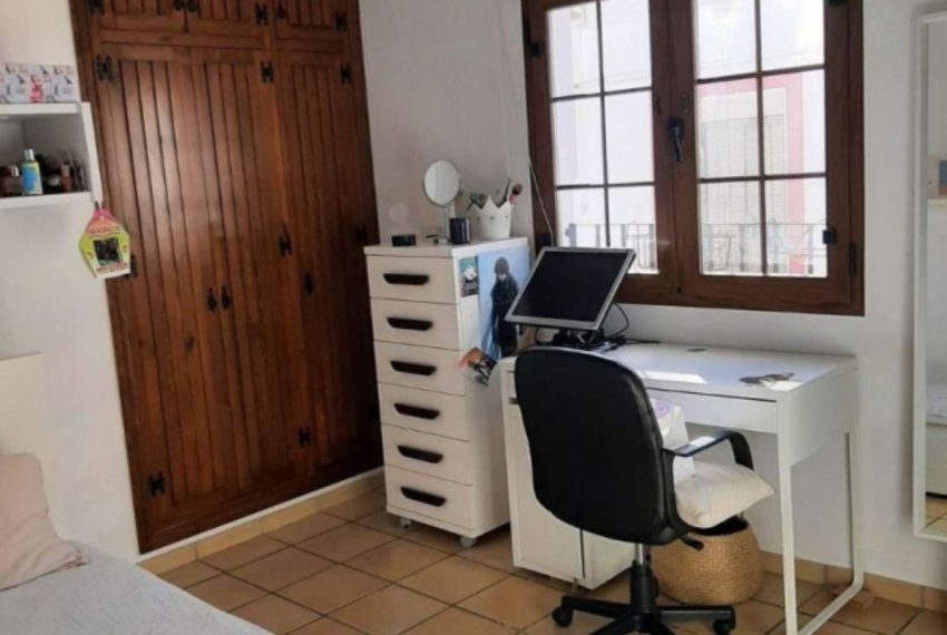 R4605922-Villa-For-Sale-Estepona-Semi-Detached-2-Beds-180-Built-9