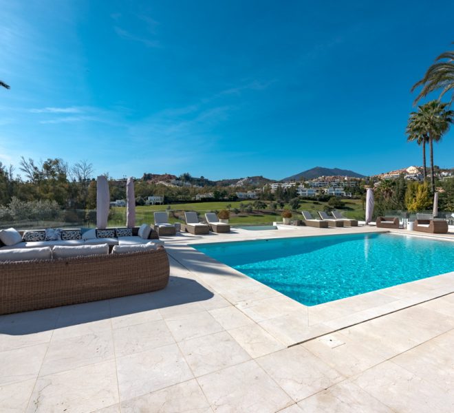 R4661137-Image 1-Detached - 7 Beds - 650 Built