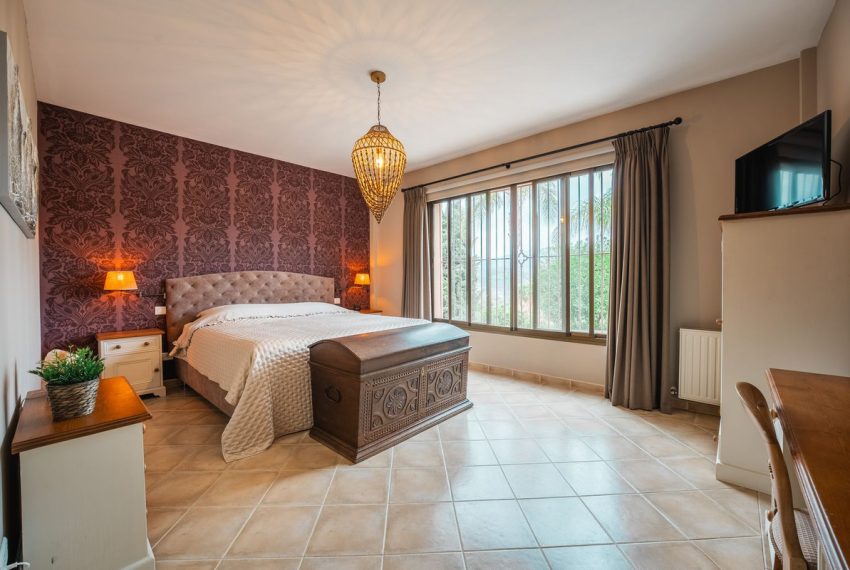R4879489-Villa-For-Sale-Monda-Detached-4-Beds-234-Built-7