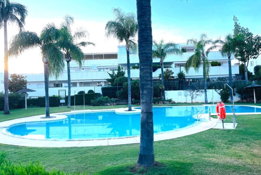 R4964842-Apartment-For-Sale-Nueva-Andalucia-Ground-Floor-2-Beds-120-Built