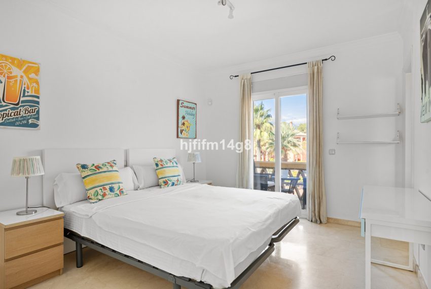 R4967230-Townhouse-For-Sale-Nueva-Andalucia-Terraced-3-Beds-280-Built-14