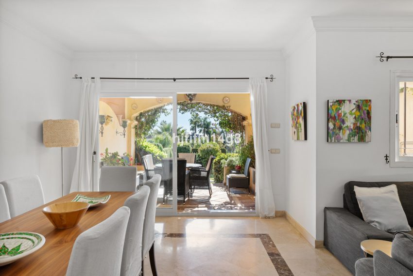 R4967230-Townhouse-For-Sale-Nueva-Andalucia-Terraced-3-Beds-280-Built-5