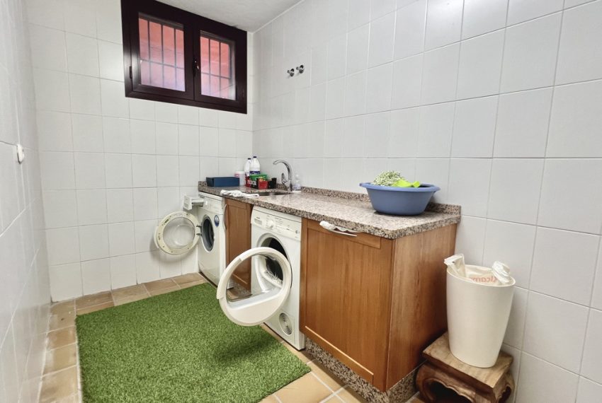 R4969243-Townhouse-For-Sale-The-Golden-Mile-Terraced-3-Beds-283-Built-2