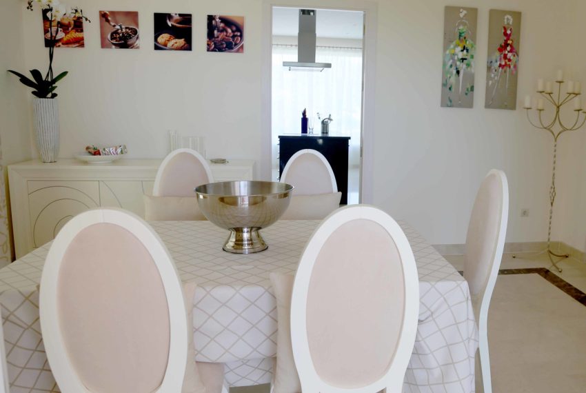R3266584-Villa-For-Sale-Marbella-Detached-3-Beds-241-Built-5