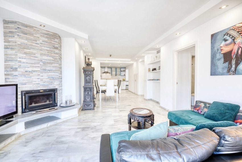 R3501181-Apartment-For-Sale-Elviria-Penthouse-5-Beds-200-Built-4