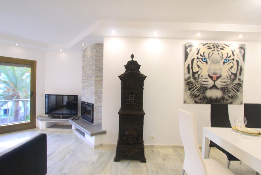 R3501181-Apartment-For-Sale-Elviria-Penthouse-5-Beds-200-Built-8