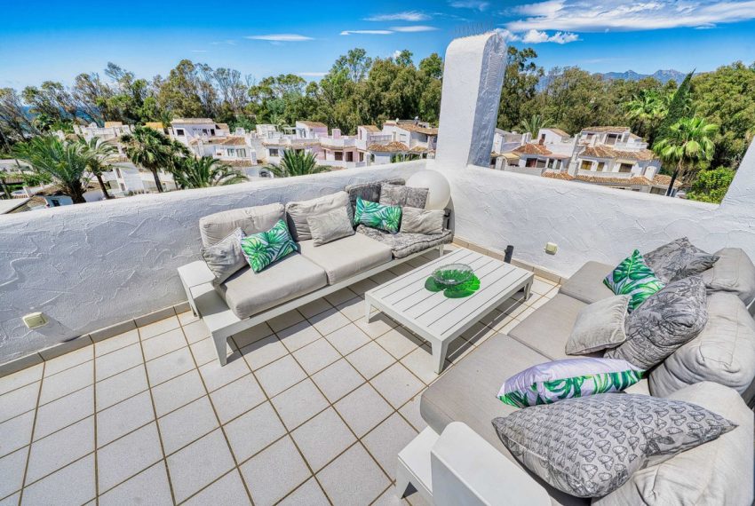 R3501181-Apartment-For-Sale-Elviria-Penthouse-5-Beds-200-Built-9