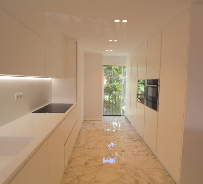 R3687089-Image 1-Penthouse - 3 Beds - 129 Built