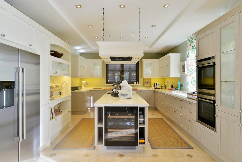 R3859780-Villa-For-Sale-Benahavis-Detached-5-Beds-662-Built-8