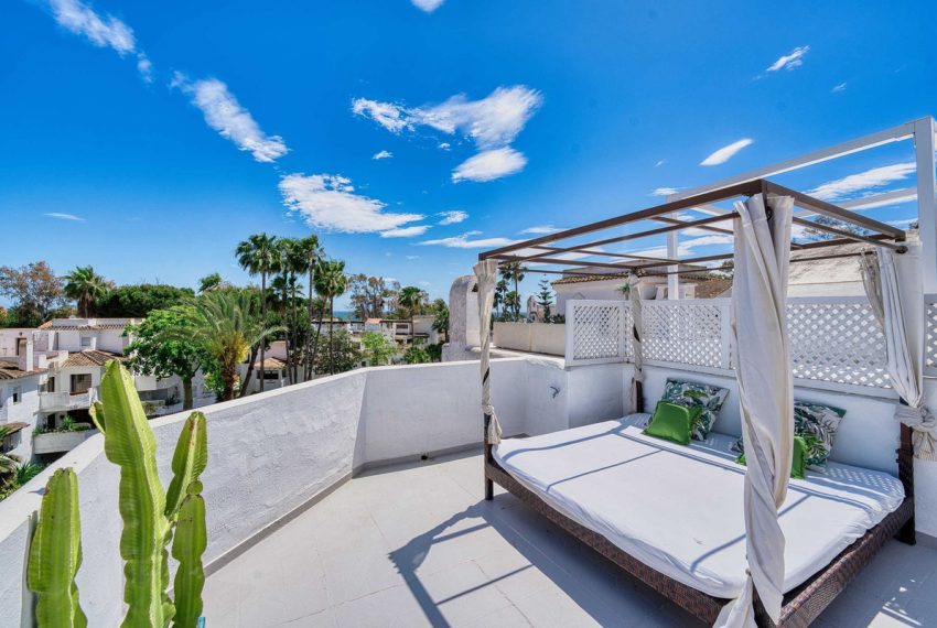 R4126801-Apartment-For-Sale-Elviria-Penthouse-4-Beds-205-Built-19