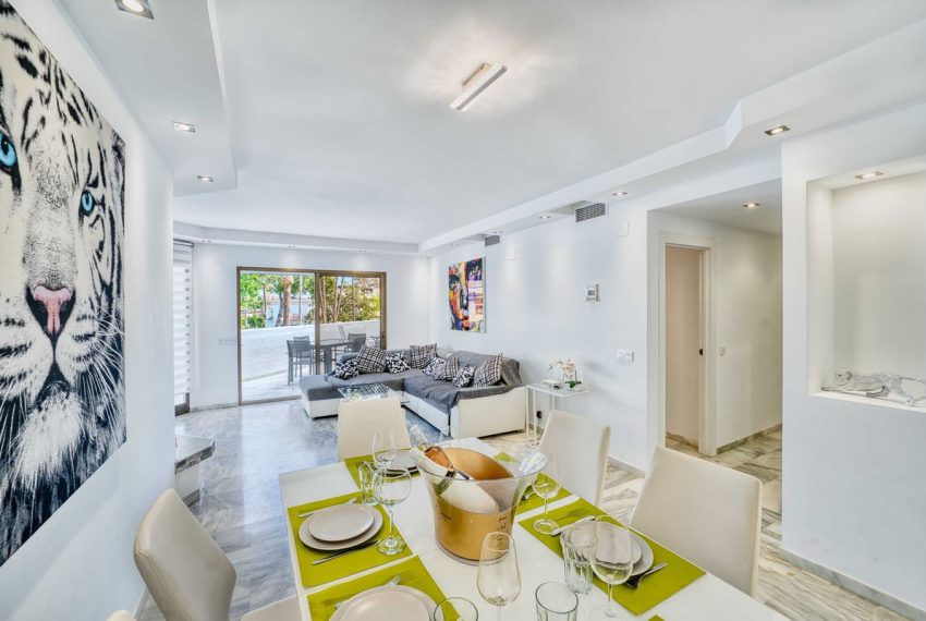 R4126801-Apartment-For-Sale-Elviria-Penthouse-4-Beds-205-Built-8