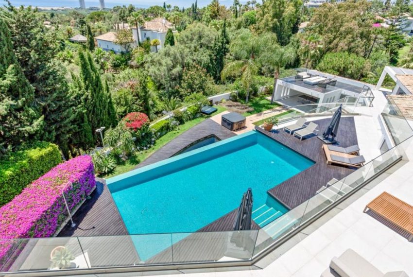 R4145284-Villa-For-Sale-Las-Chapas-Detached-7-Beds-1000-Built-6