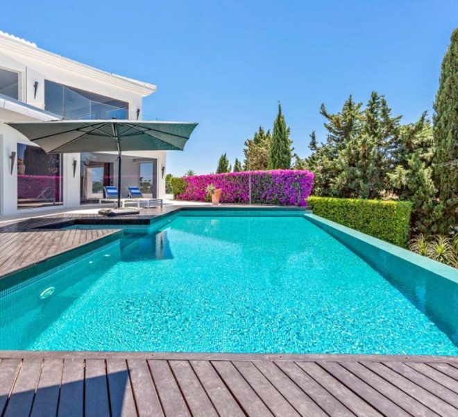R4145284-Image 1-Detached - 7 Beds - 1000 Built