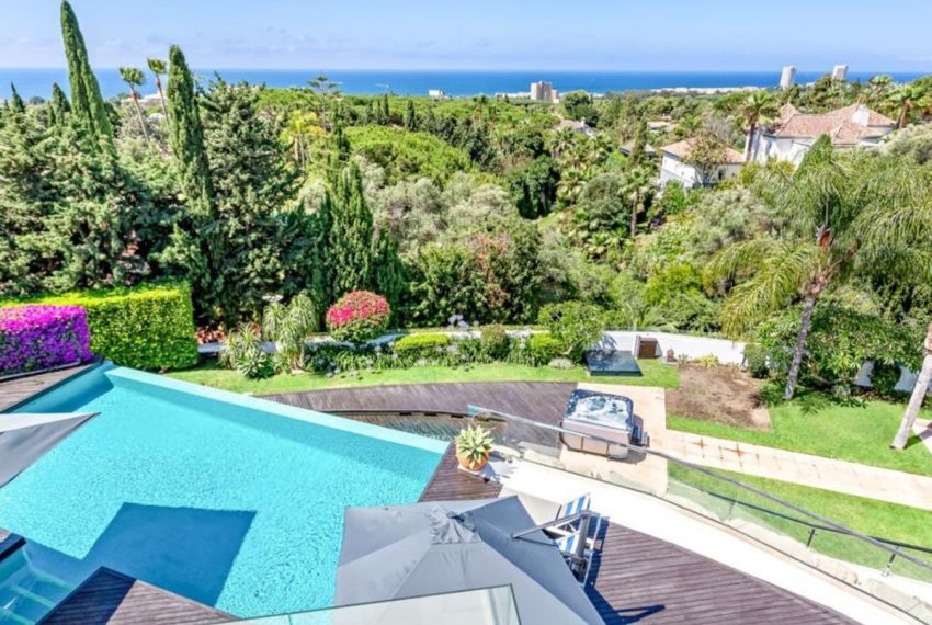 R4145284-Villa-For-Sale-Las-Chapas-Detached-7-Beds-1000-Built-7