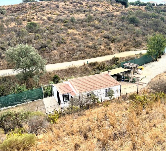 R4184716-Image 1-Finca - 1 Beds - 50 Built