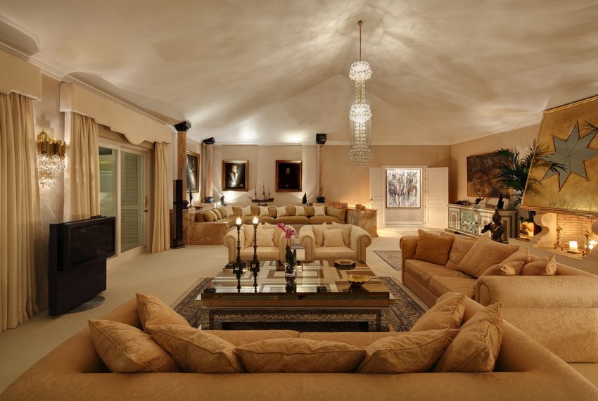 R4300657-Villa-For-Sale-Rio-Real-Detached-10-Beds-2650-Built-11