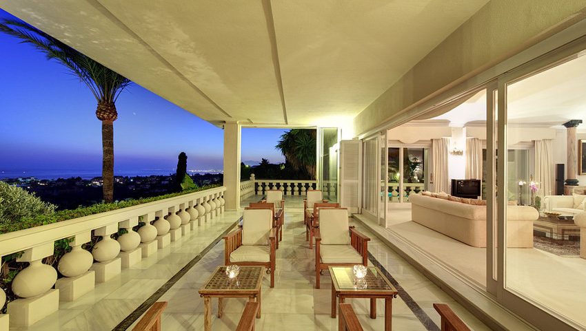 R4300657-Villa-For-Sale-Rio-Real-Detached-10-Beds-2650-Built-18