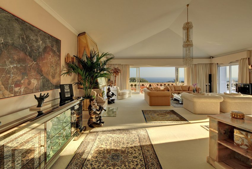 R4300657-Villa-For-Sale-Rio-Real-Detached-10-Beds-2650-Built-9
