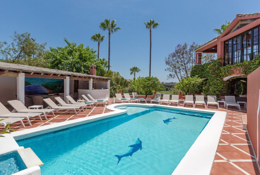 R4301005-Villa-For-Sale-Benahavis-Detached-14-Beds-1019-Built-5