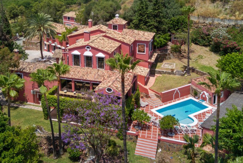 R4301005-Villa-For-Sale-Benahavis-Detached-14-Beds-1019-Built