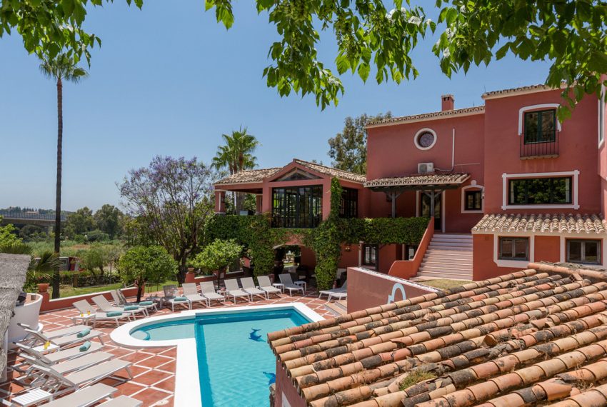 R4301005-Villa-For-Sale-Benahavis-Detached-14-Beds-1019-Built-9