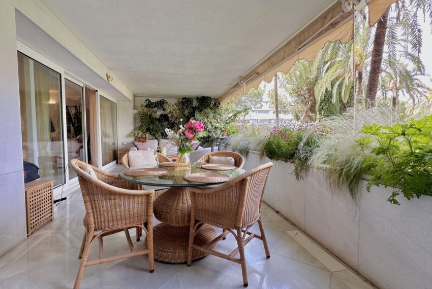 R4308397-Apartment-For-Sale-The-Golden-Mile-Middle-Floor-3-Beds-190-Built-13