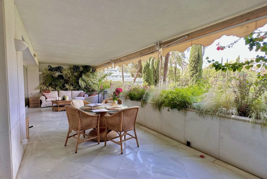 R4308397-Apartment-For-Sale-The-Golden-Mile-Middle-Floor-3-Beds-190-Built-15