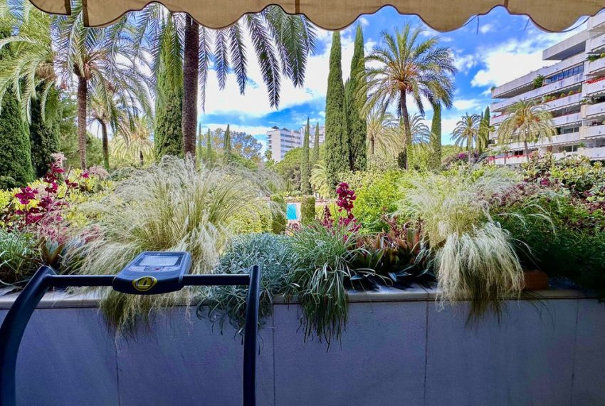 R4308397-Apartment-For-Sale-The-Golden-Mile-Middle-Floor-3-Beds-190-Built-17