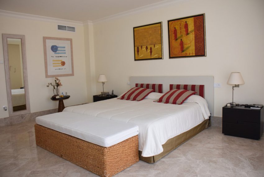 R4310296-Villa-For-Sale-Santa-Clara-Detached-4-Beds-707-Built-16