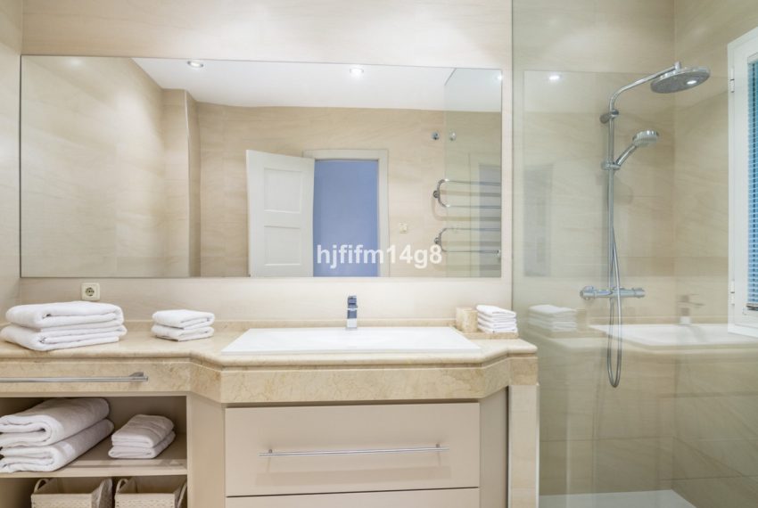 R4323565-Villa-For-Sale-El-Rosario-Detached-4-Beds-380-Built-19