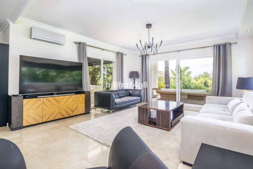R4323565-Villa-For-Sale-El-Rosario-Detached-4-Beds-380-Built-6
