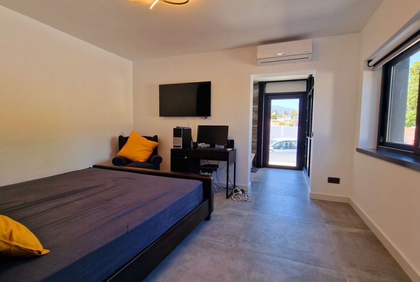 R4352458-Villa-For-Sale-San-Pedro-de-Alcantara-Detached-3-Beds-238-Built-12