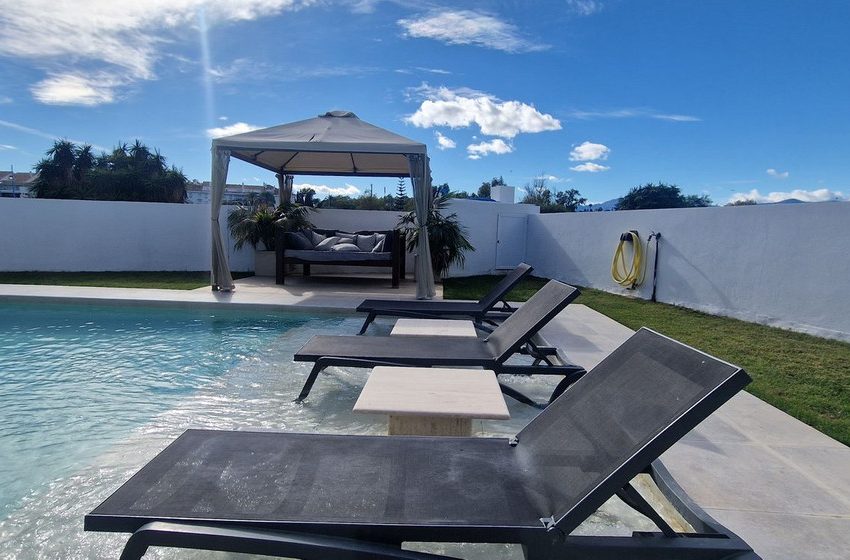R4352458-Villa-For-Sale-San-Pedro-de-Alcantara-Detached-3-Beds-238-Built-2