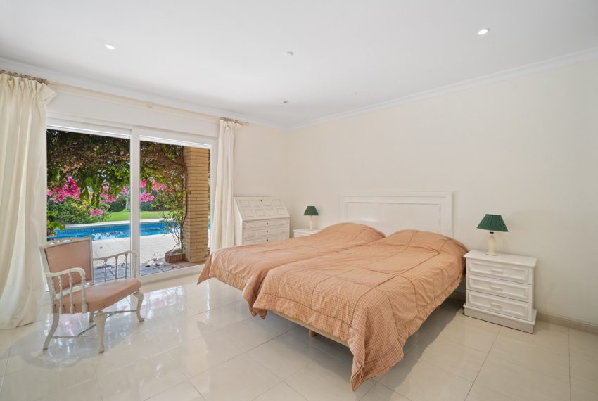 R4380433-Villa-For-Sale-Guadalmina-Alta-Detached-4-Beds-307-Built-14