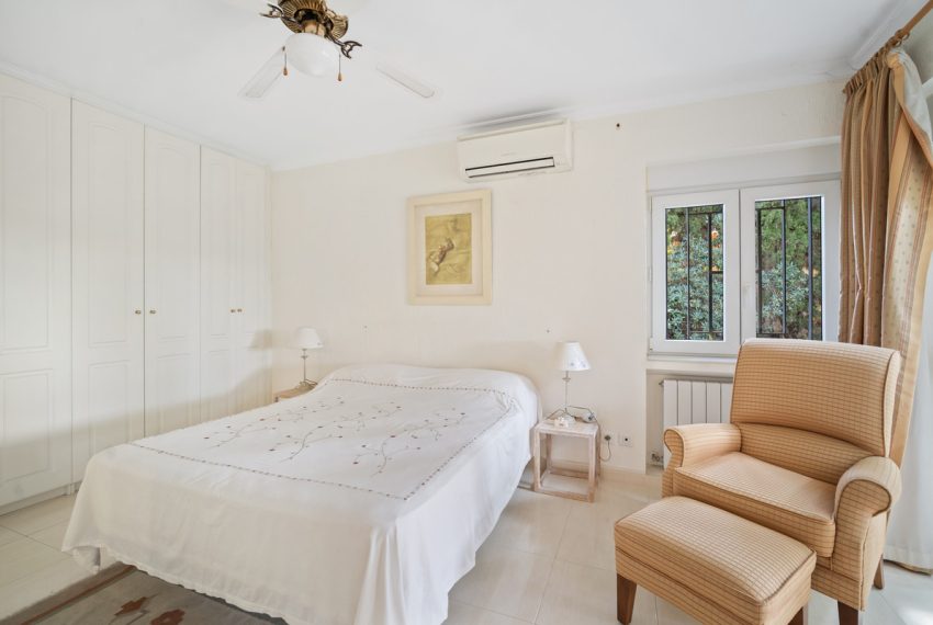 R4380433-Villa-For-Sale-Guadalmina-Alta-Detached-4-Beds-307-Built-17