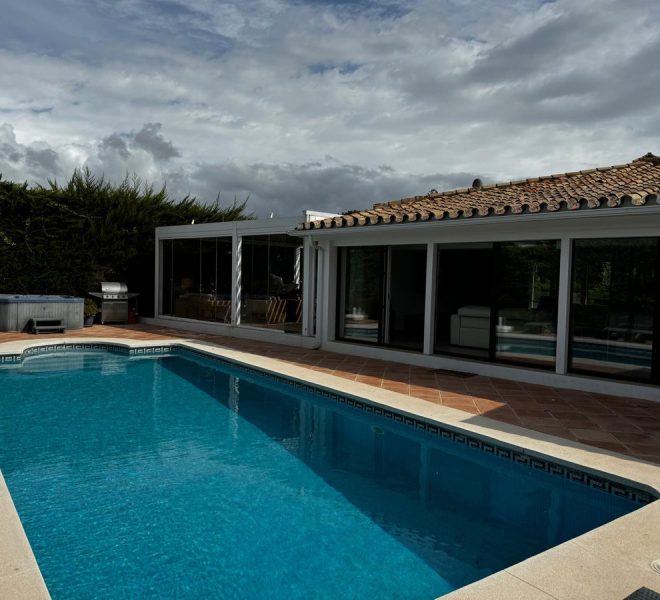 R4395400-Image 1-Detached - 8 Beds - 550 Built