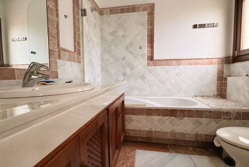 R4418494-Apartment-For-Sale-The-Golden-Mile-Middle-Floor-3-Beds-153-Built-15