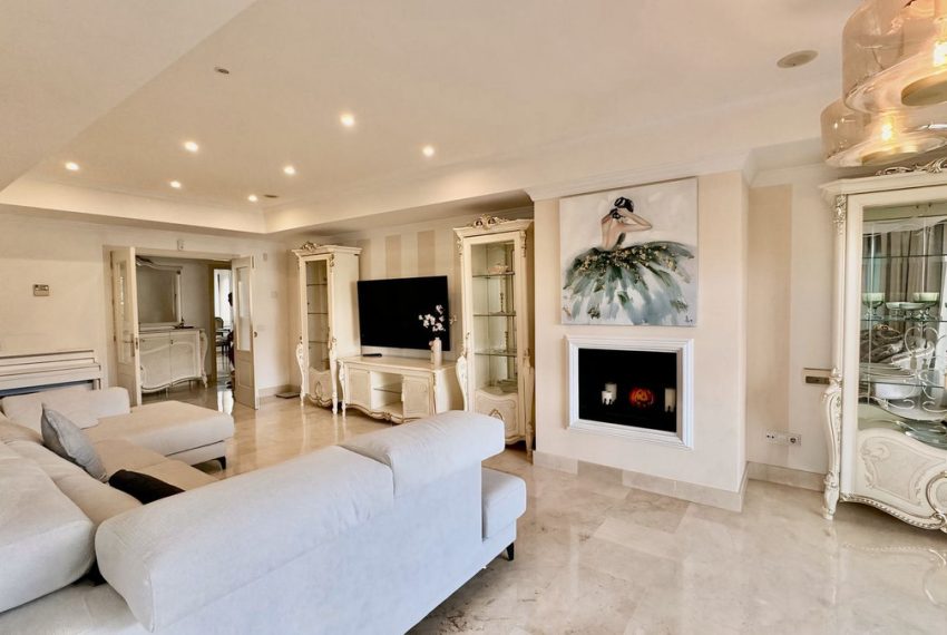 R4418494-Apartment-For-Sale-The-Golden-Mile-Middle-Floor-3-Beds-153-Built-4