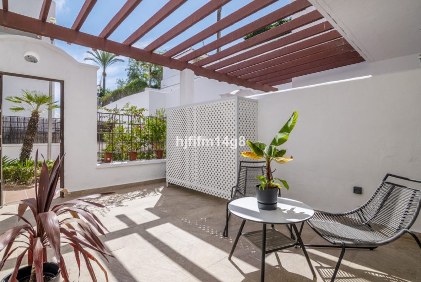 R4422910-Apartment-For-Sale-Nueva-Andalucia-Middle-Floor-3-Beds-148-Built-1