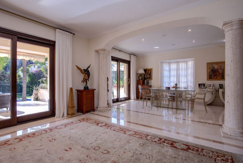 R4447306-Villa-For-Sale-Los-Arqueros-Detached-6-Beds-645-Built-10