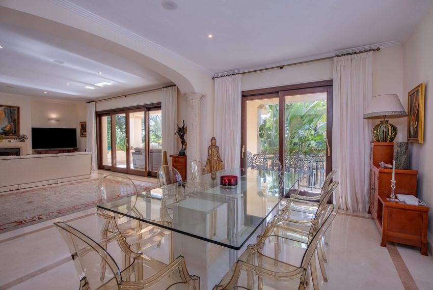 R4447306-Villa-For-Sale-Los-Arqueros-Detached-6-Beds-645-Built-14