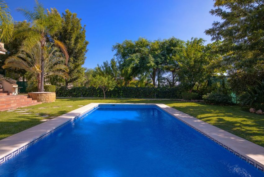 R4447306-Villa-For-Sale-Los-Arqueros-Detached-6-Beds-645-Built-4